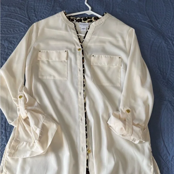 Off-White Button-Up Blouse with Leopard Print Trim and gold details. - Picture 3 of 6